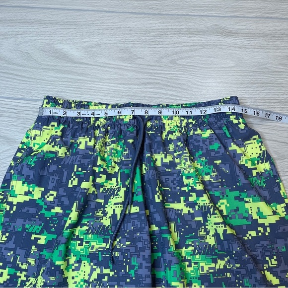 Nike Green Gray Camouflage 9” Inseam Swim Beach Board Shorts Men’s Size Large - Picture 8 of 14
